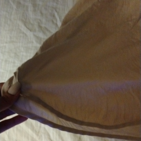 Super cute flowey light cream tank! - Picture 4 of 10